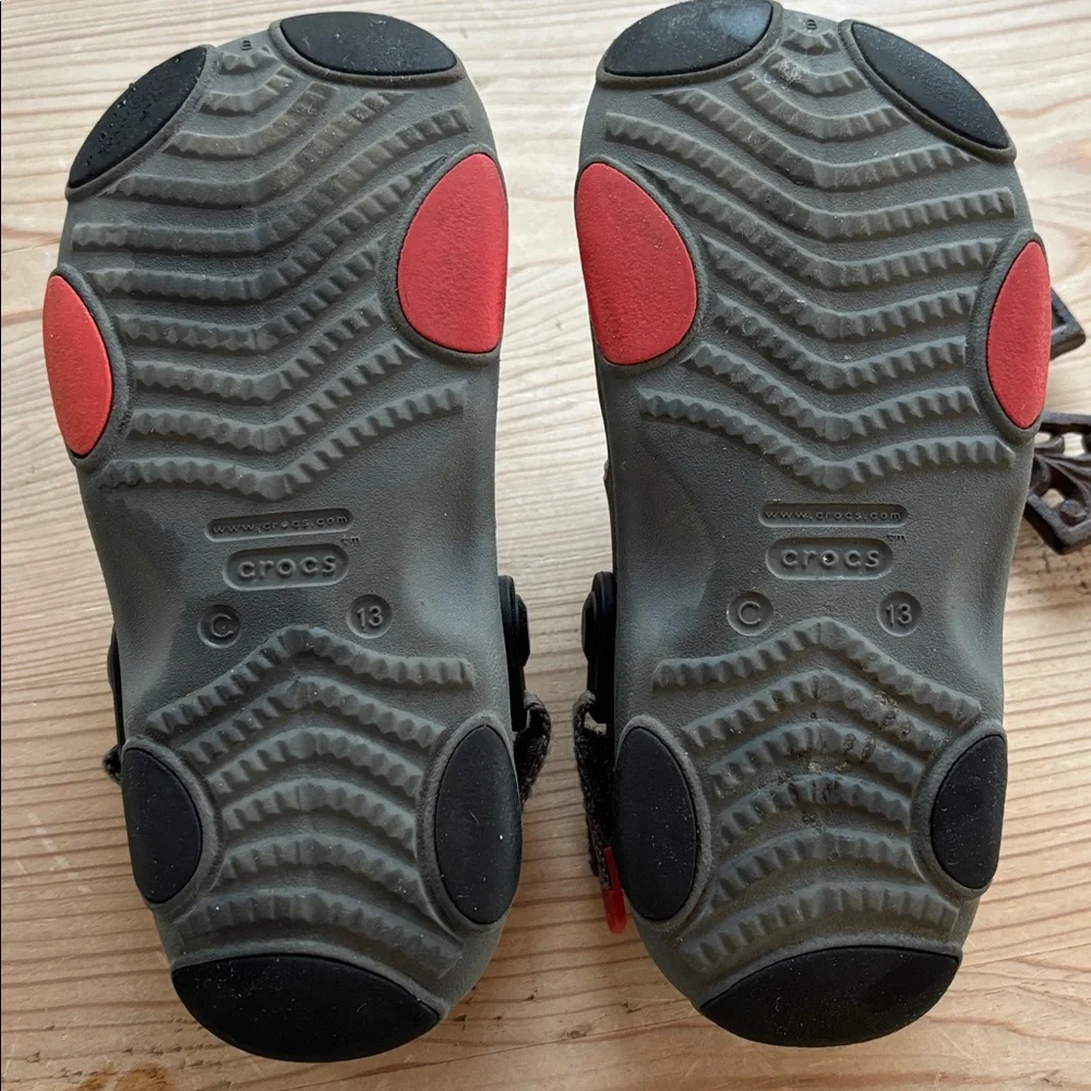 CROCS Kids Black and Red Sandals Size 13 - Picture 4 of 6